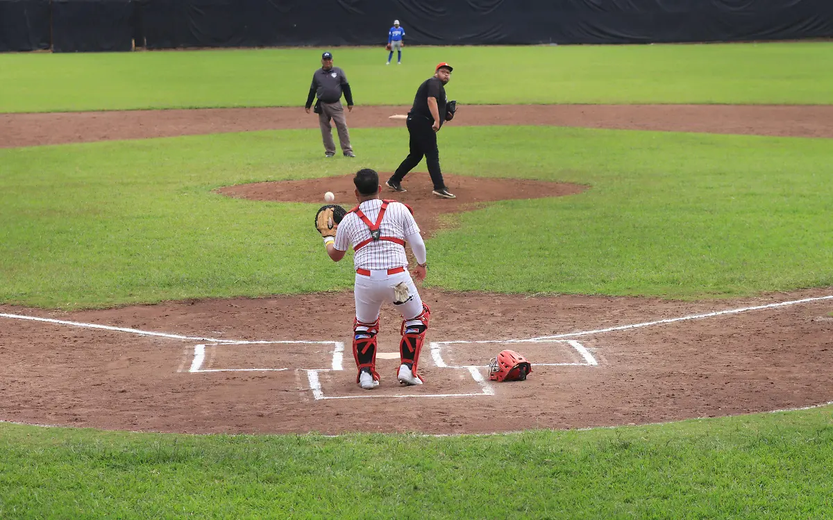 Anuncio Liga Veteranos-beisbol-ricardo03